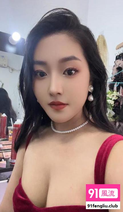 大奶大屁股后入